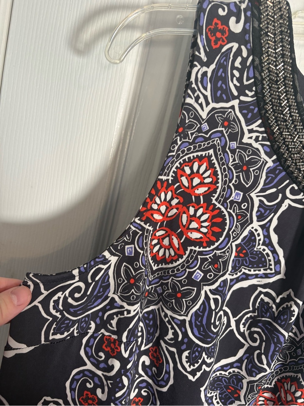 Market & Spruce Navy, Red & White Paisley-Style Sleeveless Top  Size 1X - Picture 3 of 11